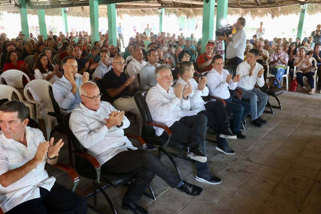 Fotos: El presidente de Canarias, Ángel Víctor Torres, durante la primera jornada de su visita a Cabaiguán, Cuba