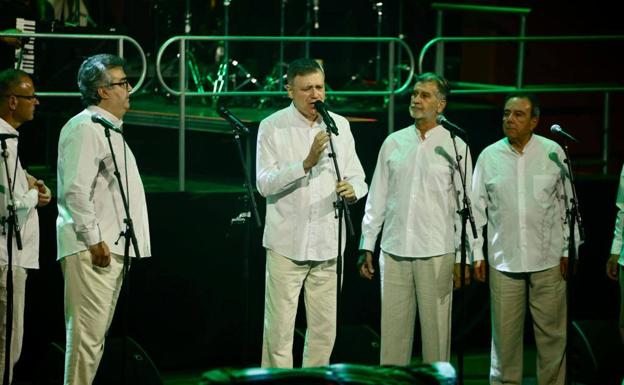 Imagen principal - Los Gofiones cantan a México desde Las Canteras