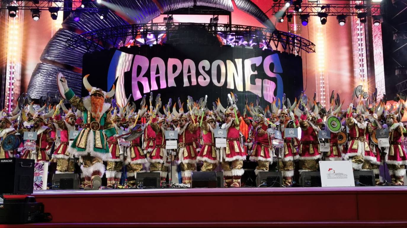 Fotos: Santa Catalina se llena para escuchar a las murgas