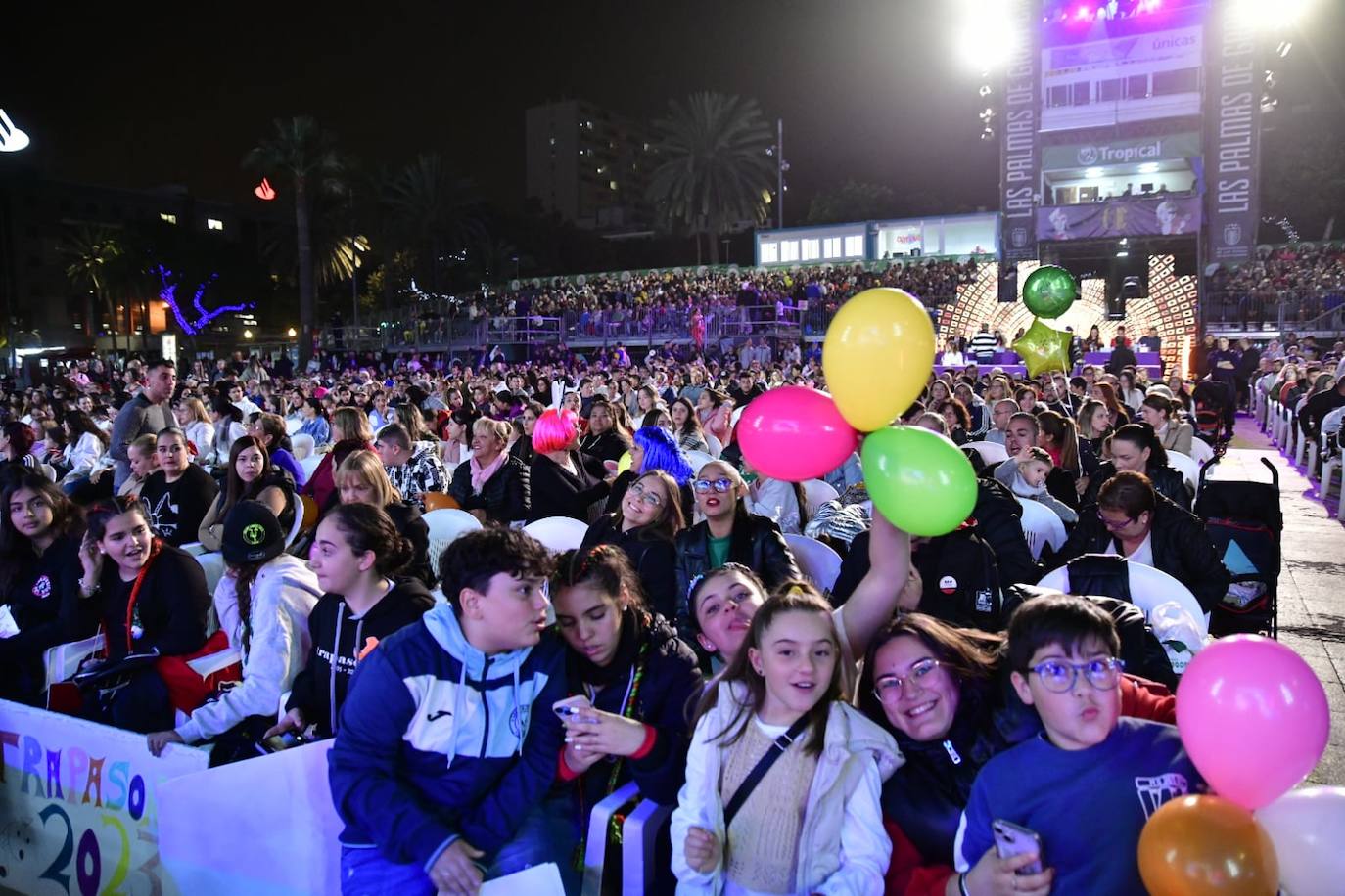 Fotos: Santa Catalina se llena para escuchar a las murgas