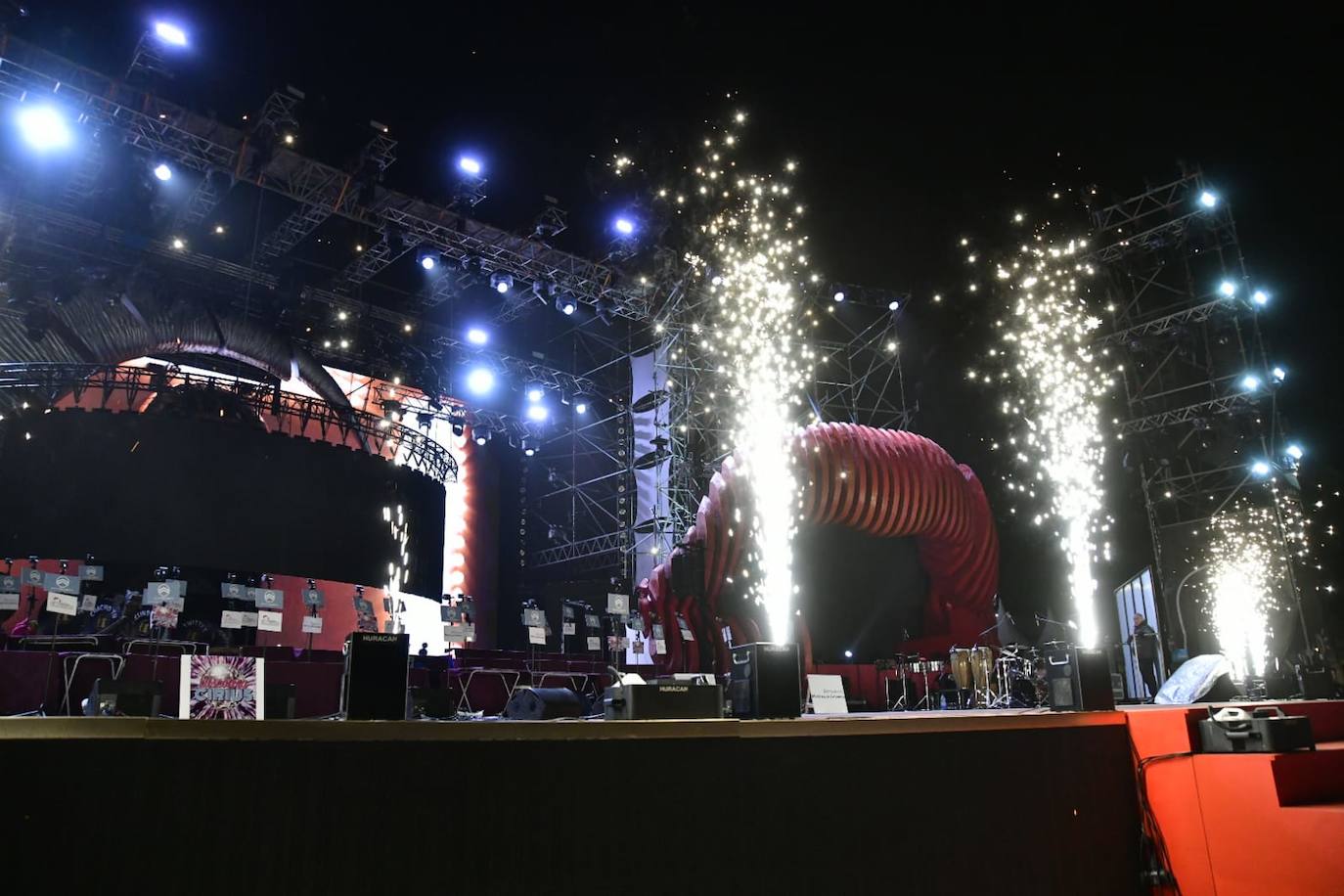 Fotos: Santa Catalina se llena para escuchar a las murgas