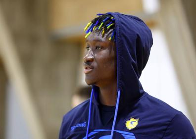 Imagen secundaria 1 - Imágenes del entrenamiento del Gran Canaria este jueves. 