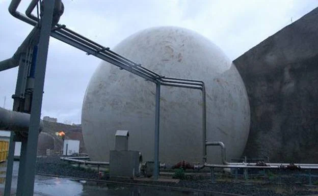 Depósito de biogás de Salto del Negro que alimenta los motores para generar energía eléctrica. 