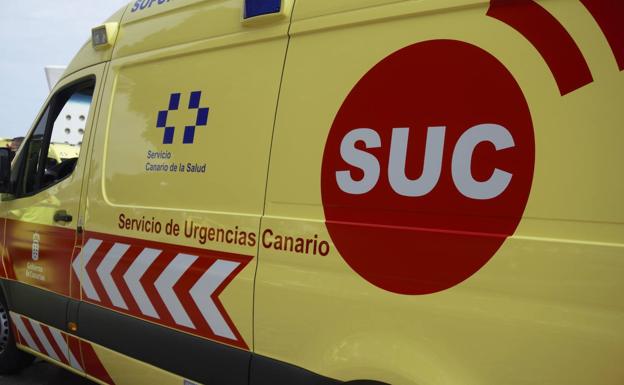 Quedan atrapados en sus vehículos tras sufrir una colisión en Arucas