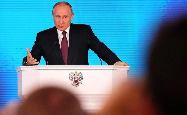 Vladímir Putin se dirige a los miembros de la Asamblea Federal.