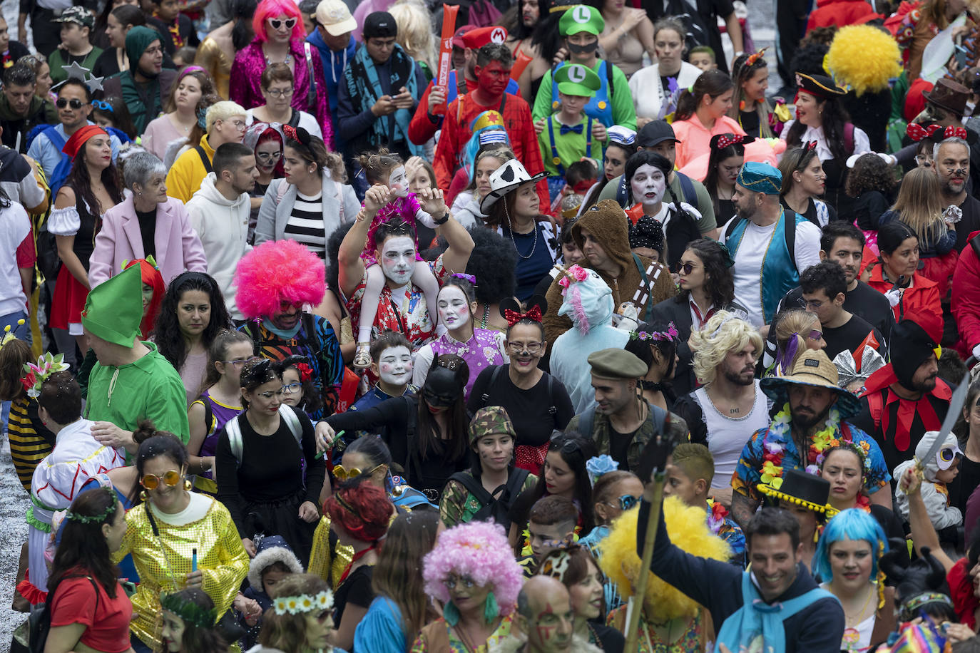 Fotos: Los más pequeños se lo pasaron en grande en la cabalgata infantil