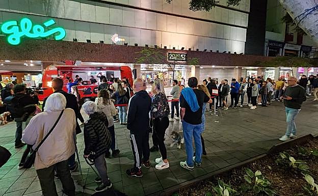 Largas colas hoy en GoXO de Dabiz Muñoz.