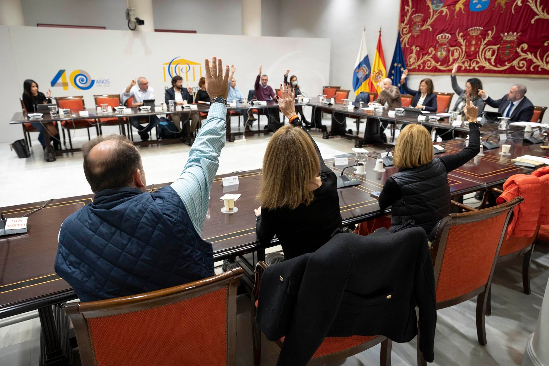 Los expresidentes no podrán cobrar por actividades ajenas a su condición