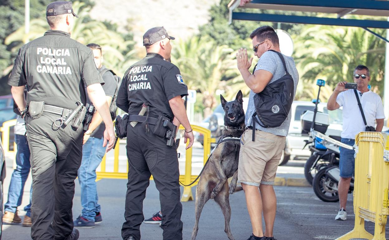 Foto de archivo de la Policía Local en San Bartolomé de Tirajana. 