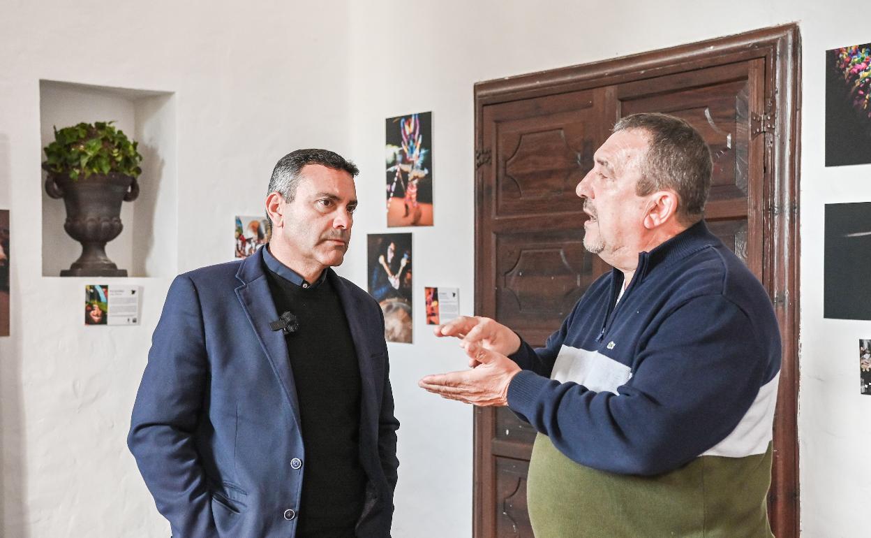 Alcalde y titular de Hacienda en Teguise. 