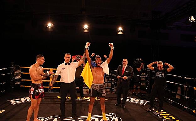 Imagen principal - Éxitos de Alberto Méndez y Aixay Hernández