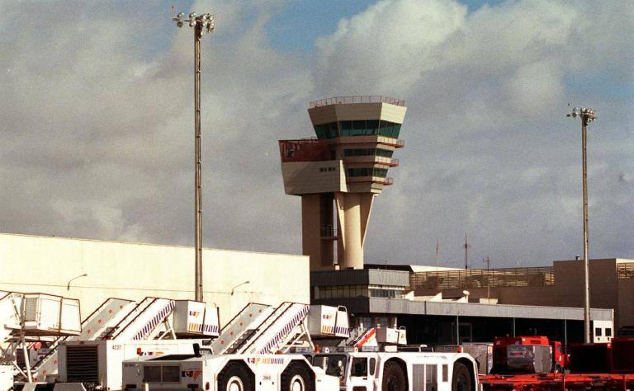 La torre de control del aeropuerto de Gran Canaria está en el plan de privatización del Gobierno.