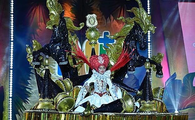 Lara Sarmiento, segunda dama de honor. 