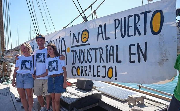 Campaña internacional para salvar la bahía de Corralejo frente a la ampliación del puerto