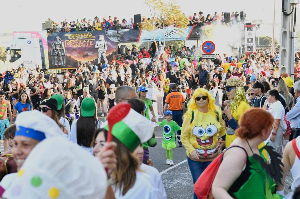 Fotos: El Carnaval de Telde desparrama música y color por sus calles