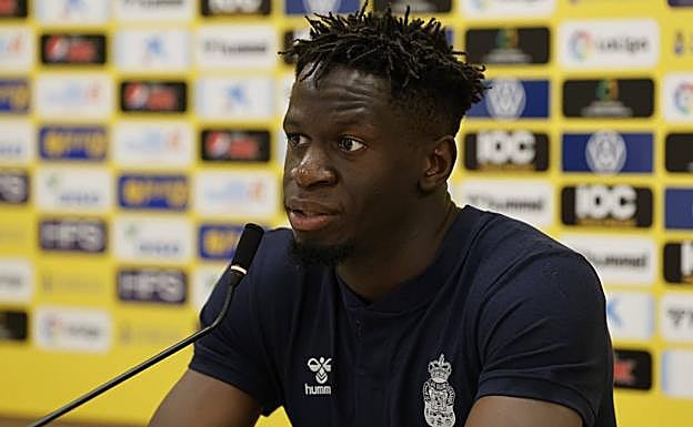 Mfulu: «No hay mejor manera de cortar la racha negativa que ganando en Tenerife»