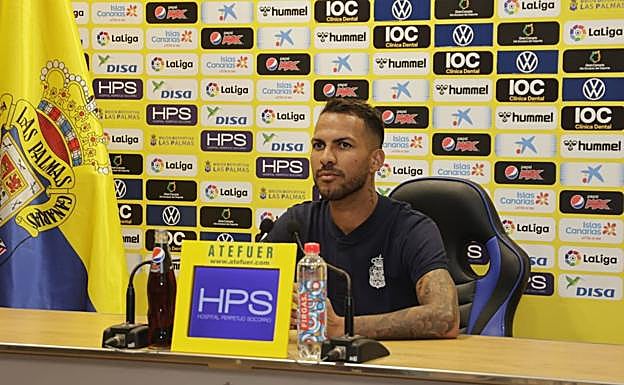 Jonathan Viera, durante la rueda de prensa. 