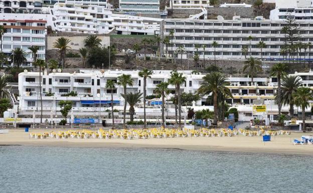 Detienen a tres varones por un robo con fuerza en un 'rent a car' de Mogán, en Gran Canaria