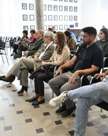 Imagen secundaria 2 - Distintos momentos del acto de este viernes. 