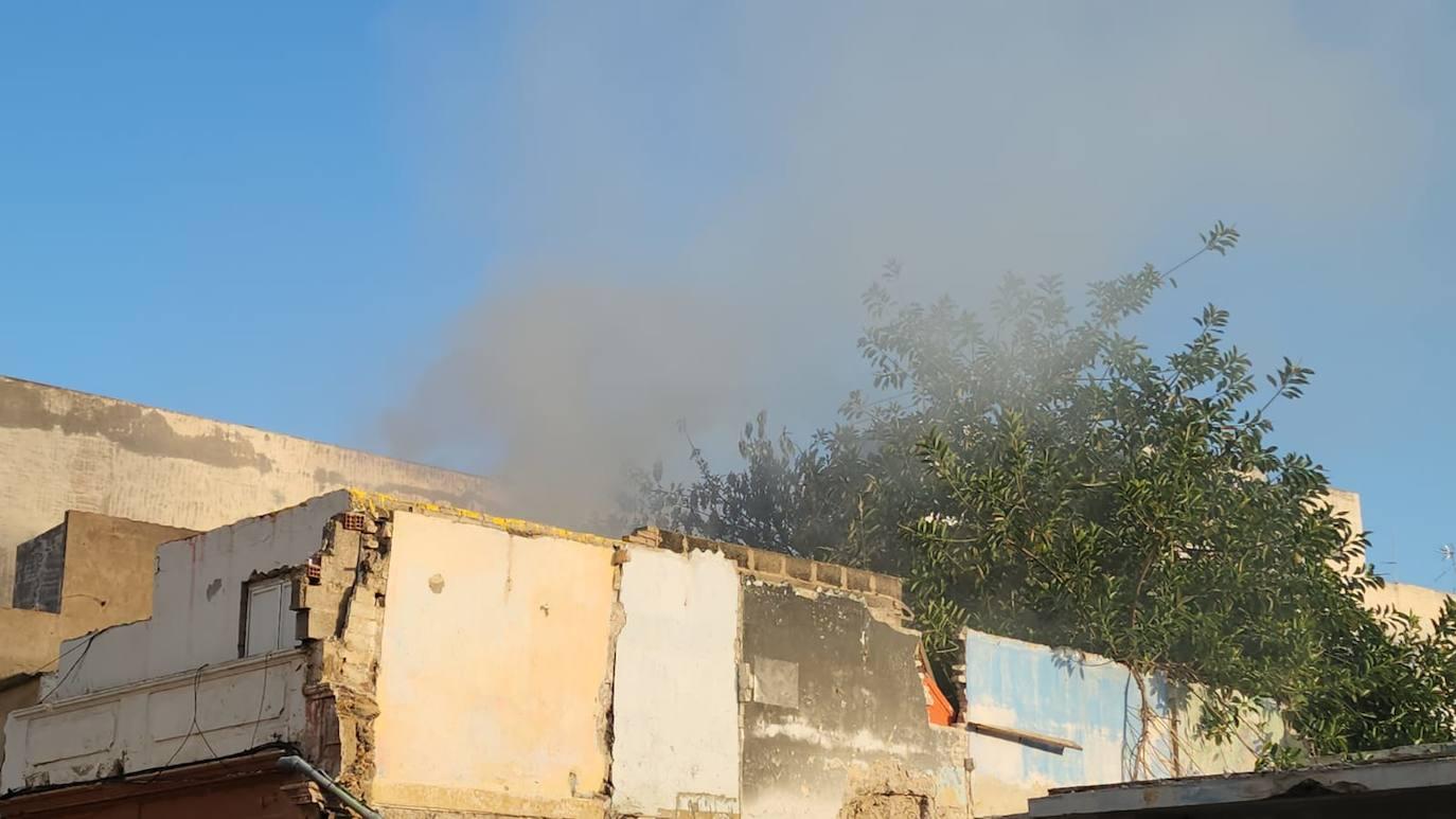 Incendio en una vivienda deshabitada en La Isleta