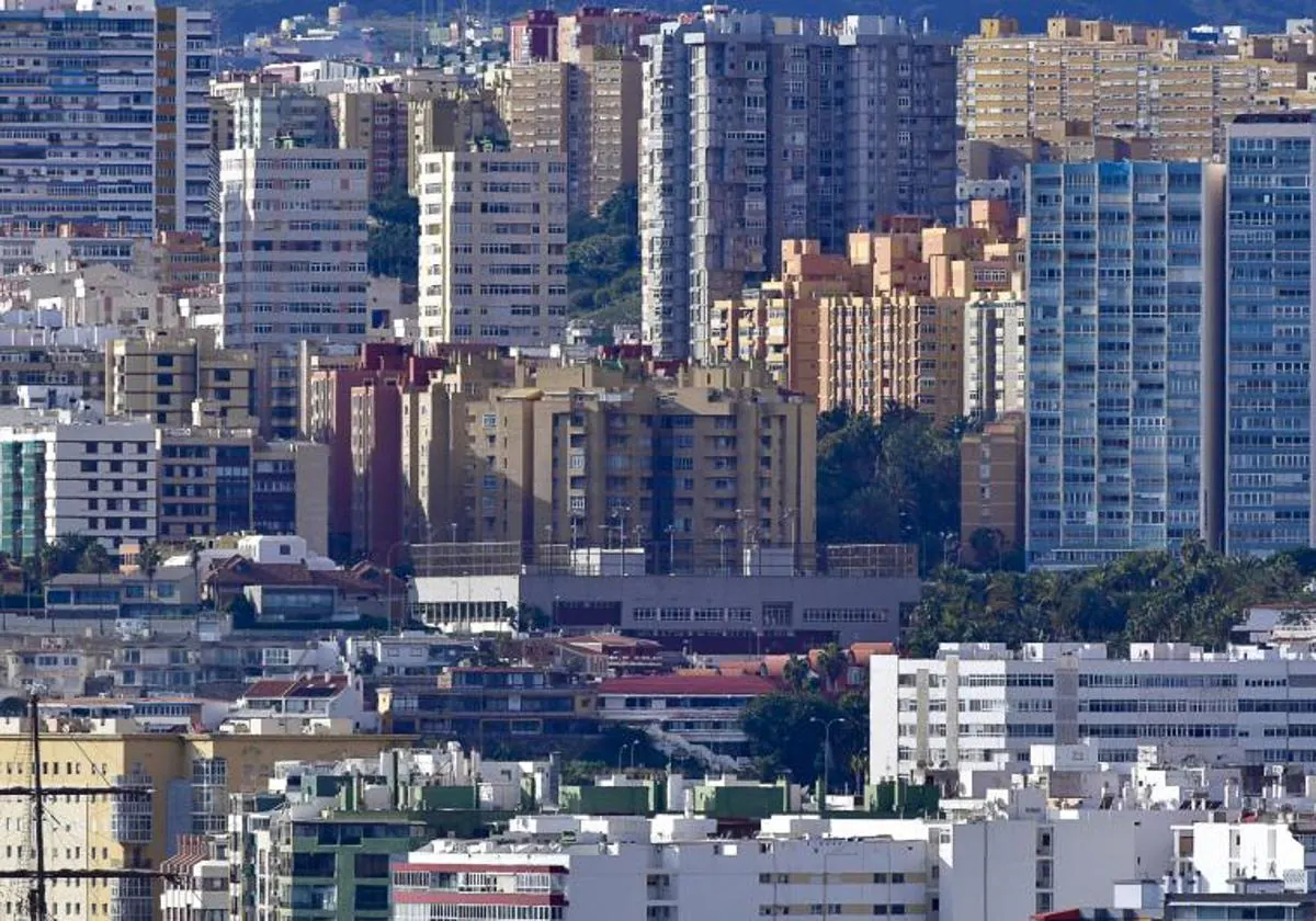 El peso de los extranjeros en la compra de viviendas baja un 6,5% en Canarias