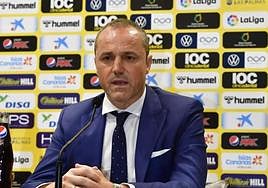 Luis Helguera, durante una rueda de prensa en la zona mixta de Barranco Seco.