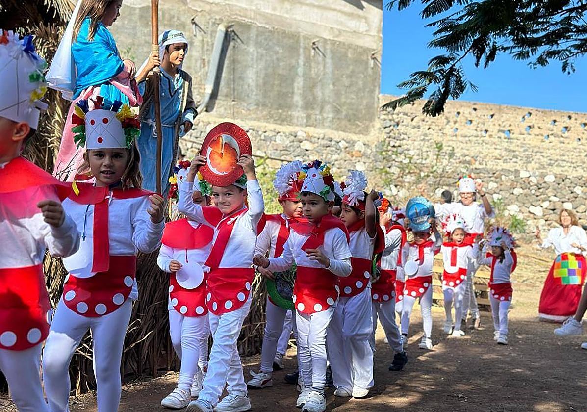 Lo alumnos y alumnas de La Salle Arucas vivieron con ilusión los días previos a la Nochebuena con su obra navideña.