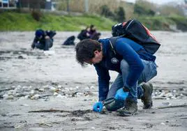 Lo que sabemos hasta ahora sobre el vertido de pélets de plástico en Galicia