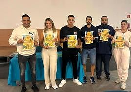 Representantes de las murgas adultas en el sorteo.