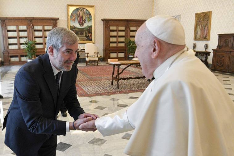 Fernando Clavijo saludo al papa Francisco.