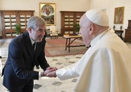 Fernando Clavijo saludo al papa Francisco.