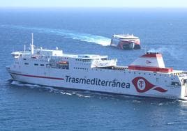 El grupo Armas Trasmediterránea garantiza la seguridad del transporte de vehículos eléctricos a bordo de sus buques.