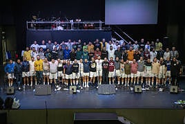 Los 79 componentes de la murga Los Legañosos.