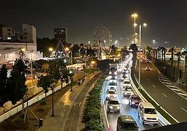 Atasco en la Autovía Marítima, dirección sur, por el estreno del Carnaval de Las Palmas de Gran Canaria.
