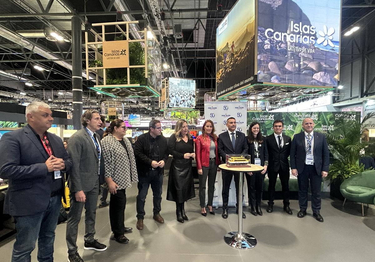 Fred. Olsen Express presenta en FITUR su nuevo miniferri para excursiones turísticas