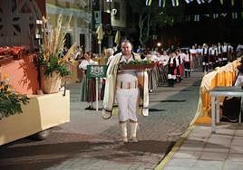 Ofrenda a la Virgen de la Candelaria.