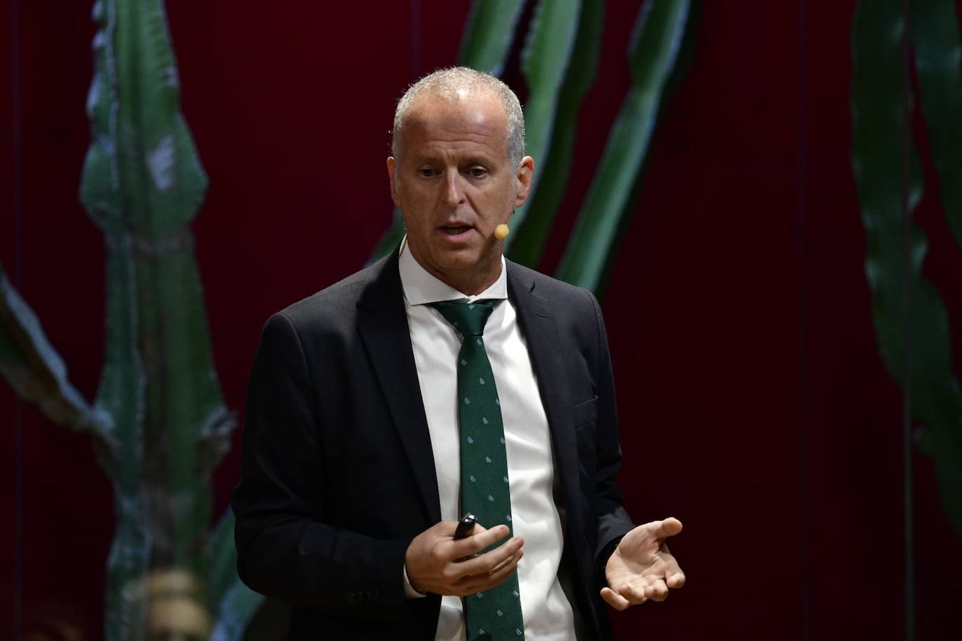 CANARIAS7 alberga el foro &#039;La evolución de la economía y las finanzas en un momento delicado&#039;