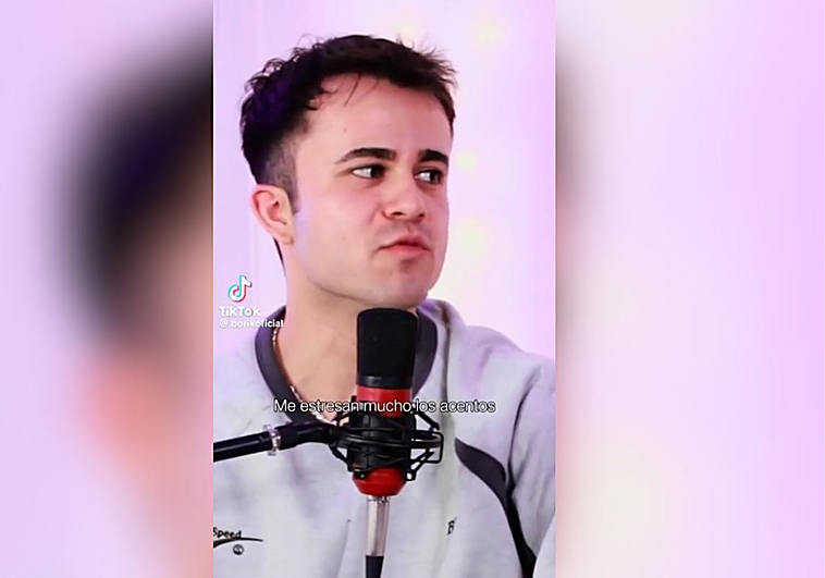 Imagen de un fragmento del podcast 'Llego tarde tía'.