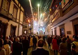 Imagen de la celebración del día de La Candelaria en las calles de Moya.