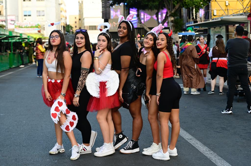 El carnaval toma de día La Isleta