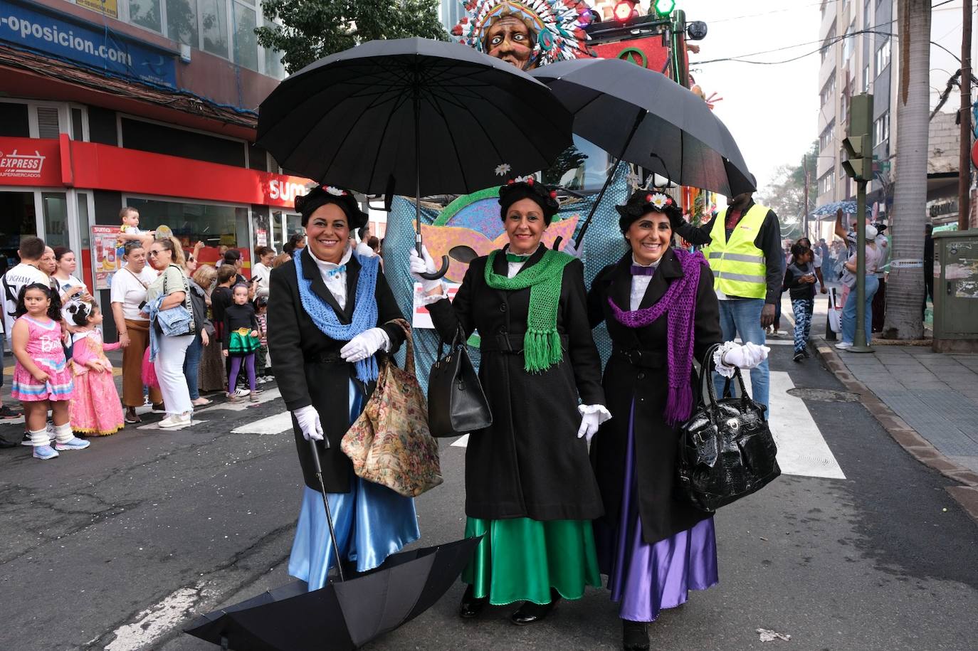 El Puerto se llena de mascaritas el martes de carnaval