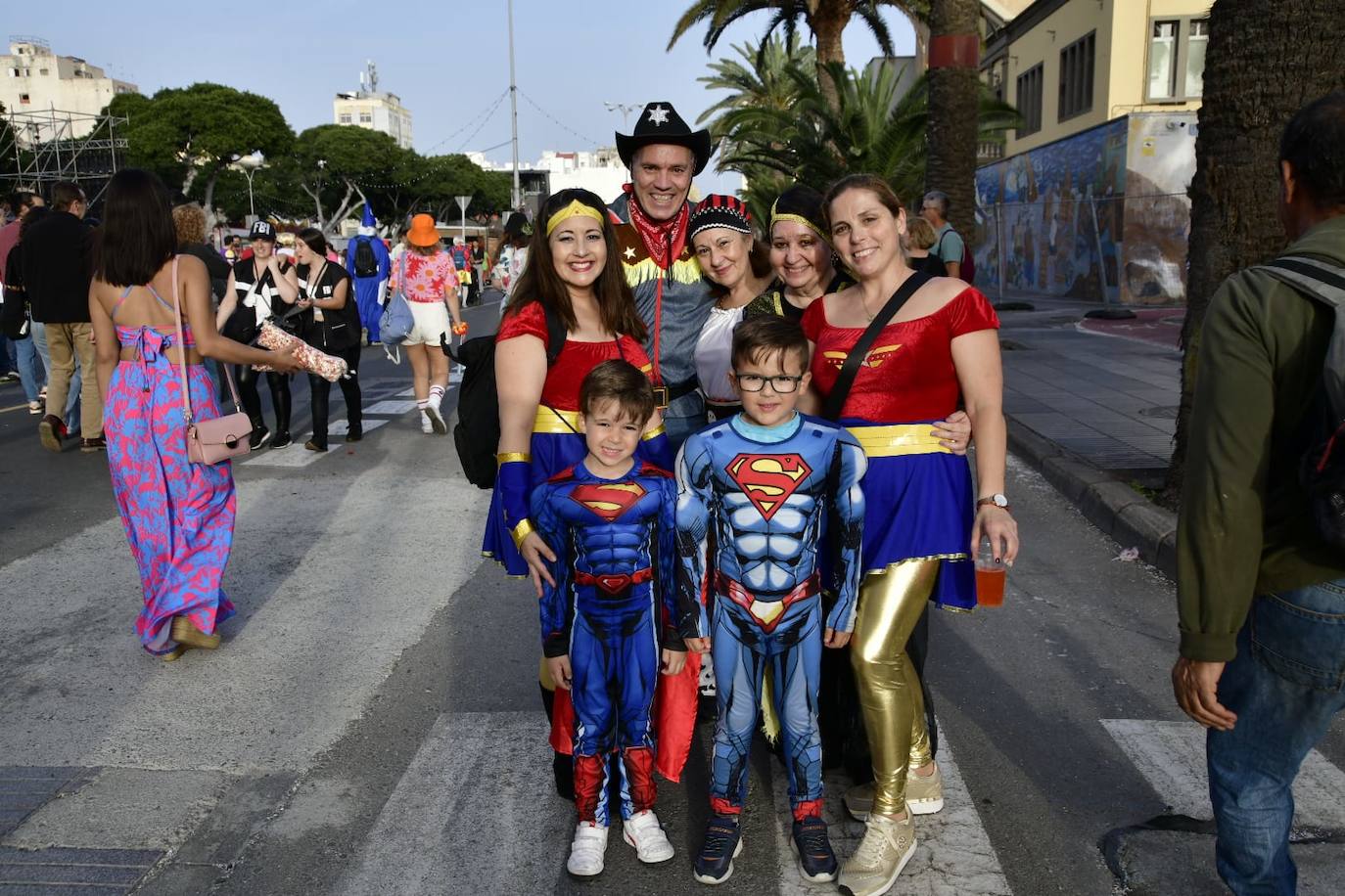 El Puerto se llena de mascaritas el martes de carnaval