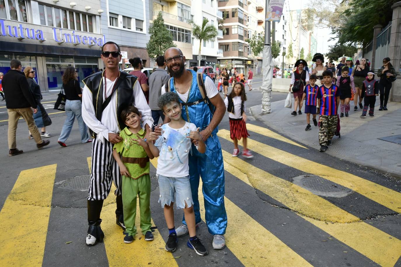 El Puerto se llena de mascaritas el martes de carnaval
