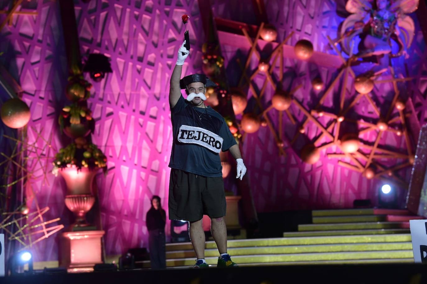 El carnaval de integración reparte ilusión en el escenario del Puerto