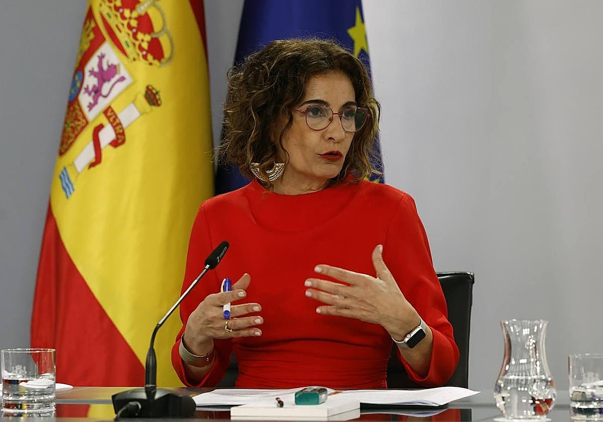 La vicepresidenta primera y ministra de Hacienda, María Jesús Montero.