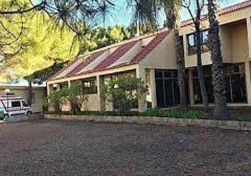 Llamamiento de la ong Up2u para ayudar a limpiar la antigua residencia de Tunte