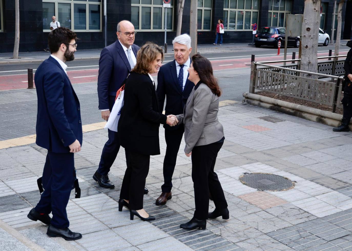 El encuentro de Fernando Clavijo y Teresa Ribera, en imágenes