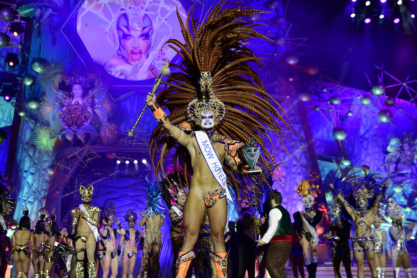 Los drag se suben a sus plataformas en &#039;Los Carnavales del Mundo&#039;