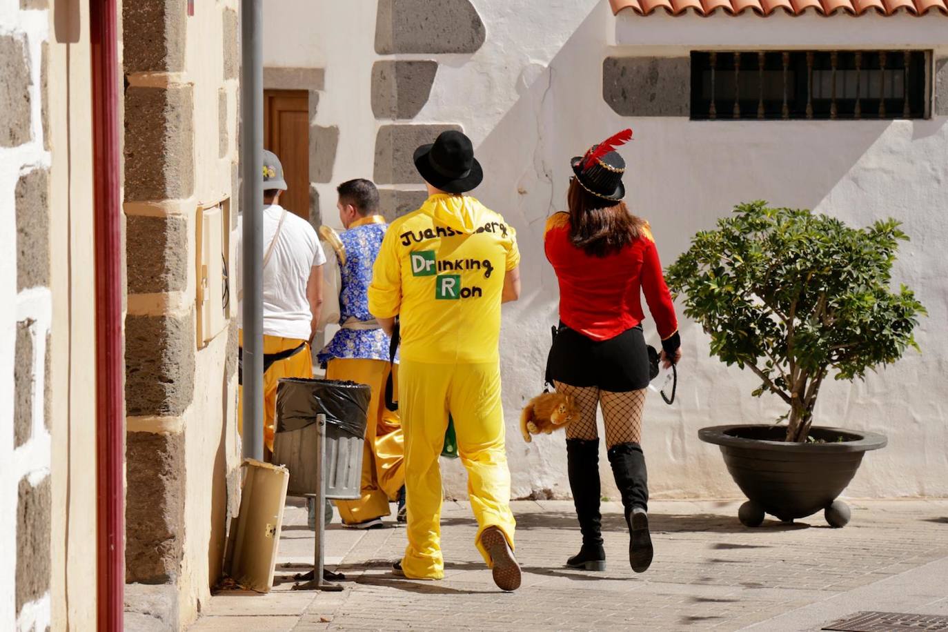 Aguimes vibra con su carnaval de día