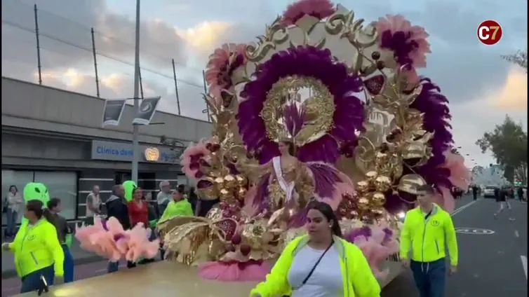 Así se vivió la gran cabalgata del carnaval de Las Palmas de Gran Canaria